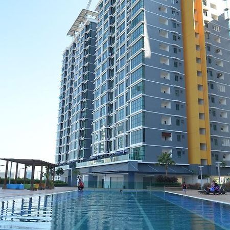 Vista Alam Roomstay Homestay Shah Alam Eksteriør billede