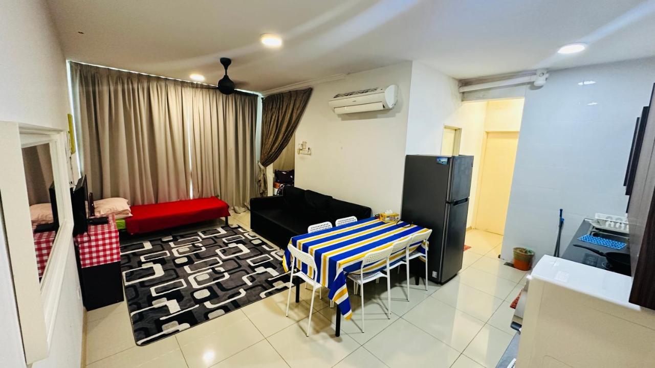 Vista Alam Roomstay Homestay Shah Alam Eksteriør billede